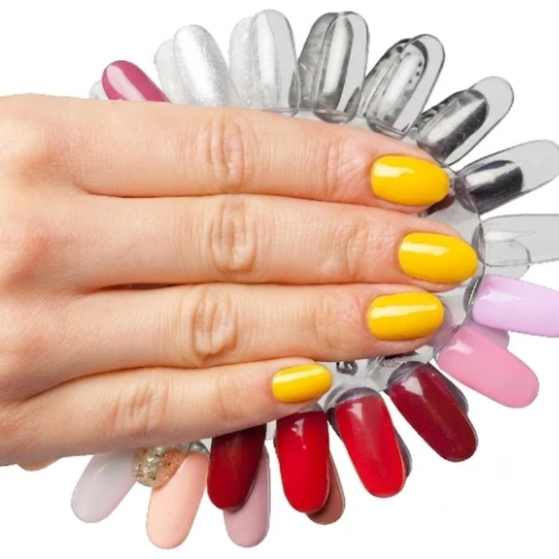Nail art amarelo verão